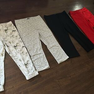 4 piece women’s lot of Spring/Summer Capris Cropped Pants Size 12/32/L